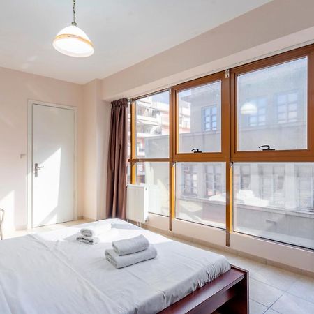 2 Bedroom Renovated Apartment With A View Athen Exterior foto