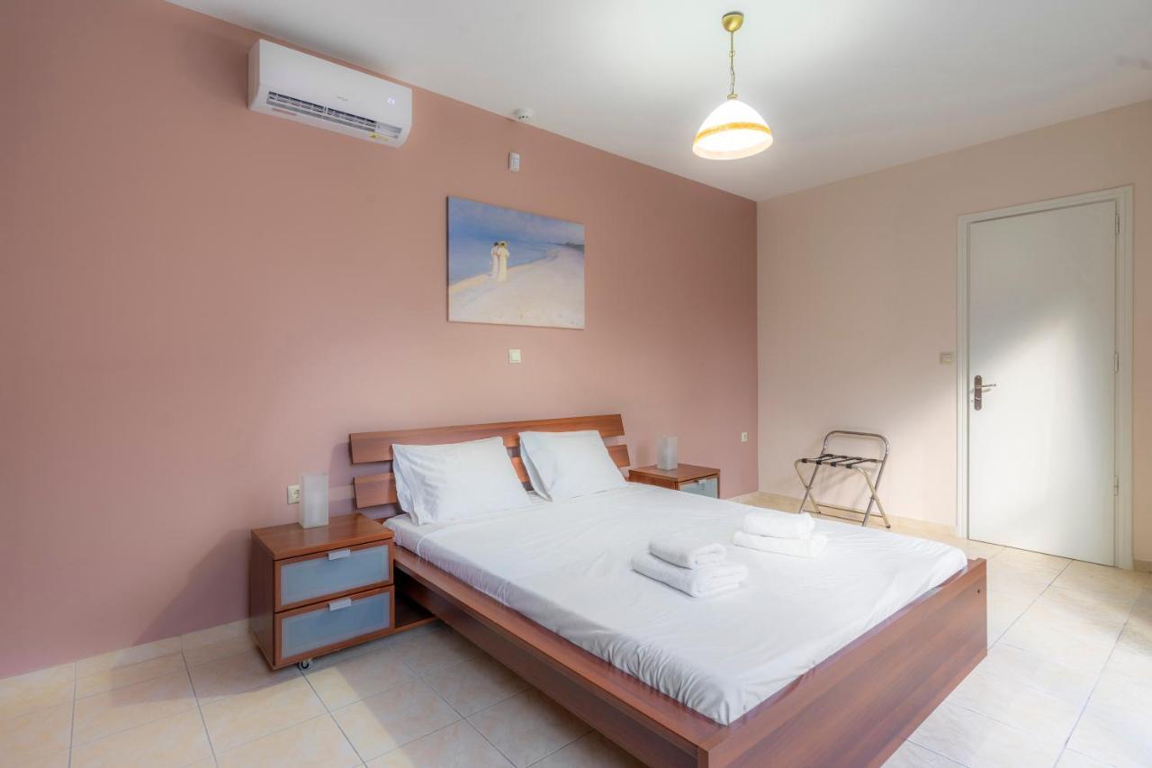 2 Bedroom Renovated Apartment With A View Athen Exterior foto