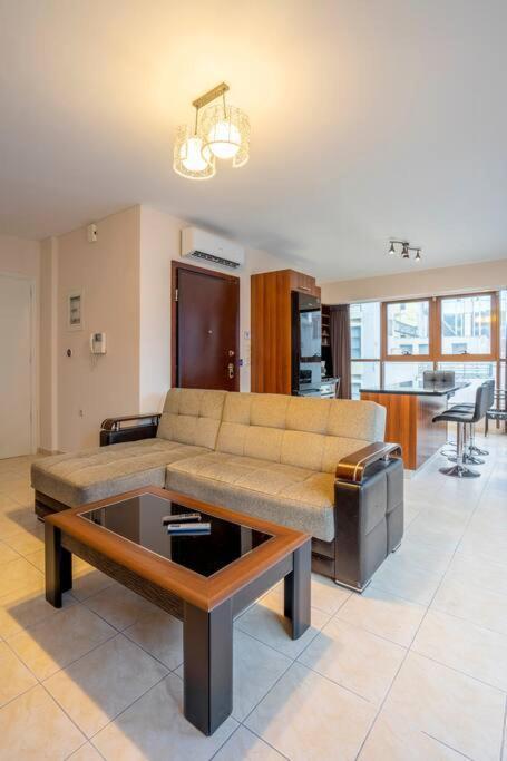 2 Bedroom Renovated Apartment With A View Athen Exterior foto
