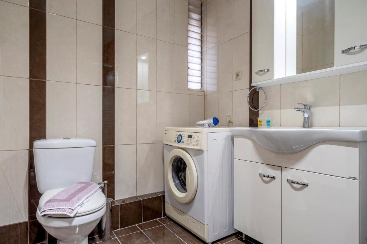 2 Bedroom Renovated Apartment With A View Athen Exterior foto